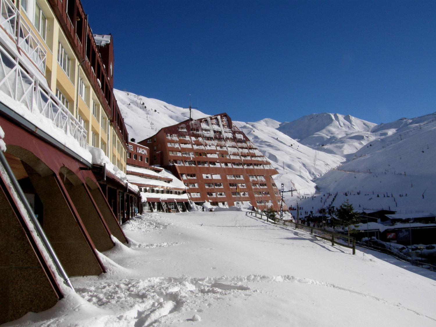 Hotel Europa Astun Exterior photo